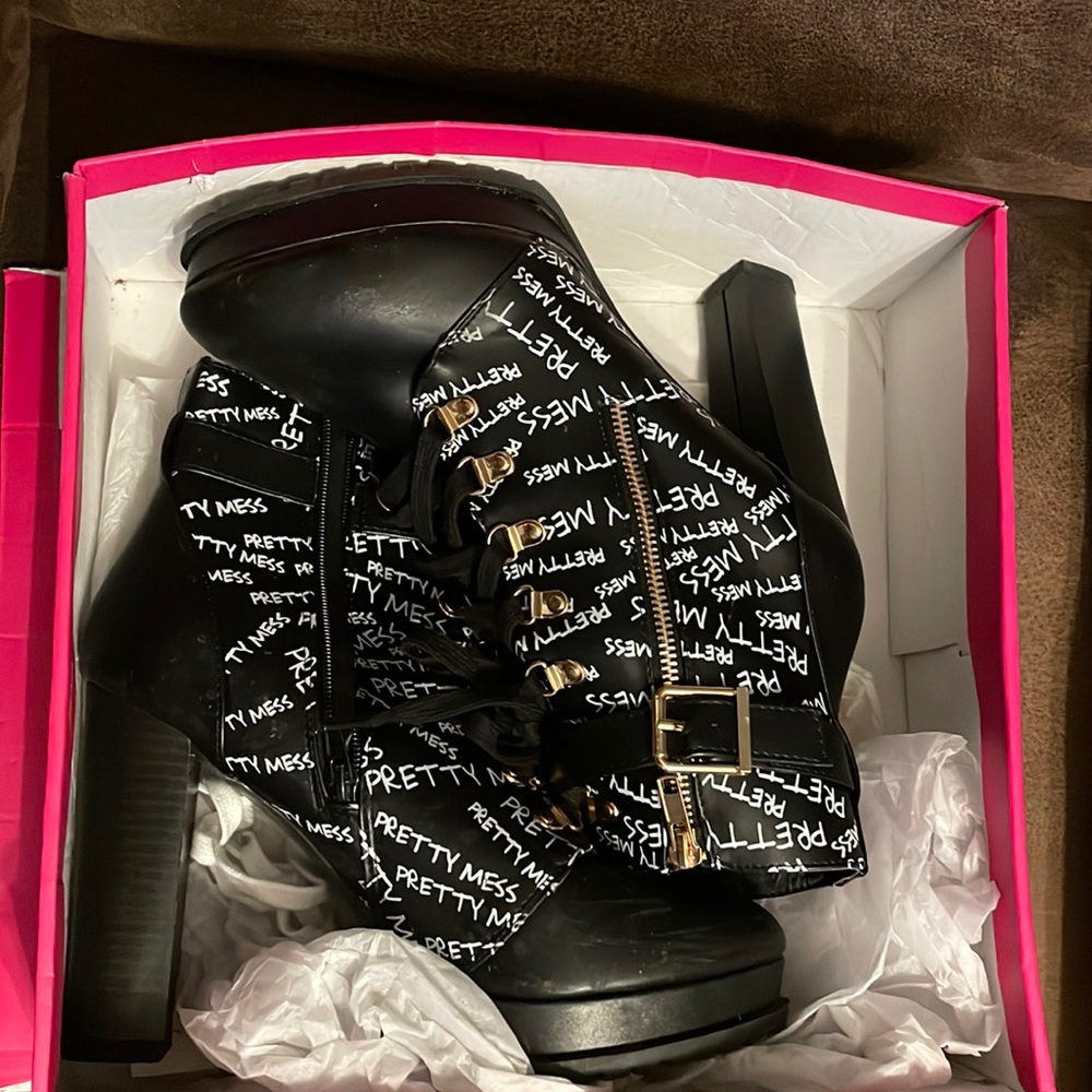 Black/White Worded Booties
